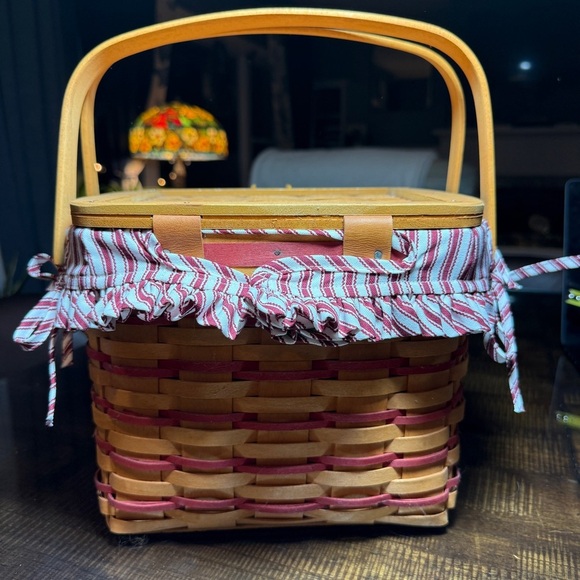 Longaberger 1997 Sweetheart Remembrance Weekend Basket RED Combo Both Liners - Picture 3 of 13